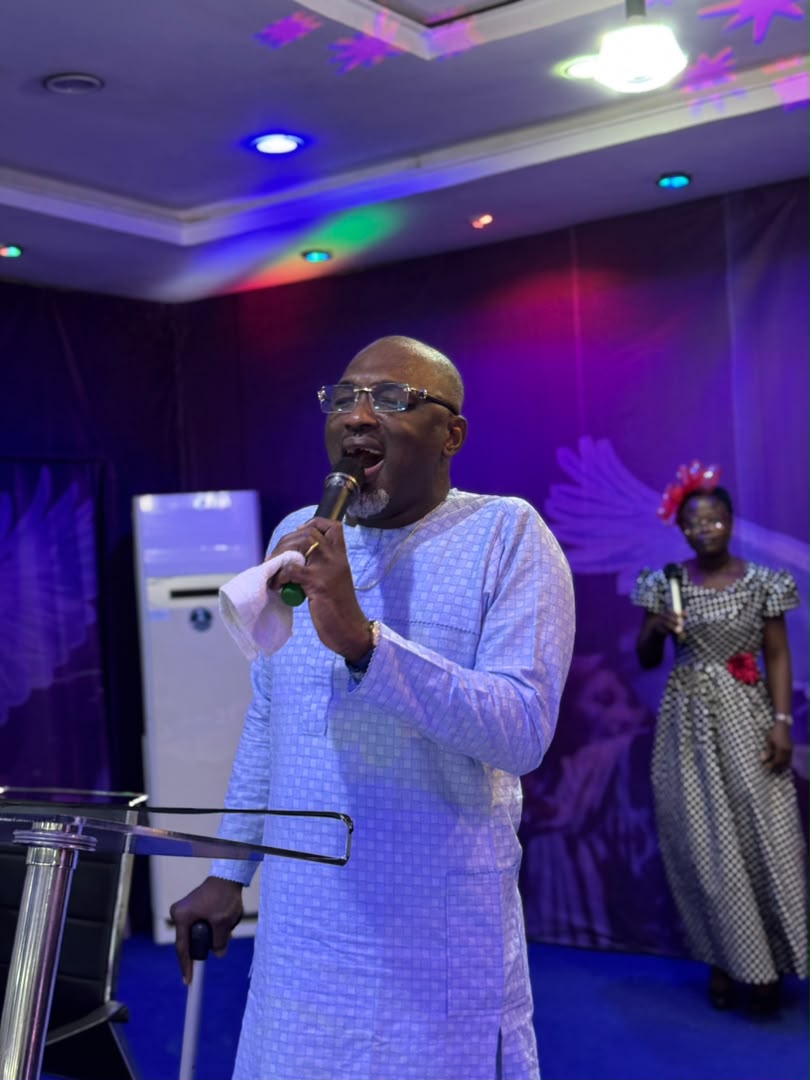 Prophet Dr. Marshall ministering at the TEEM 20th Anniversary